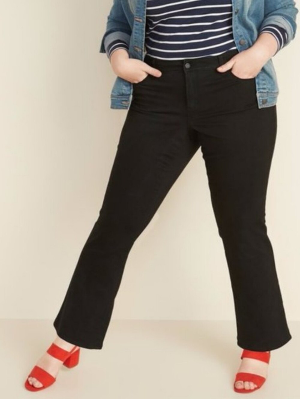 New With Tags Size 28 Mid-Rise Kicker Boot-Cut Black Jeans For Women